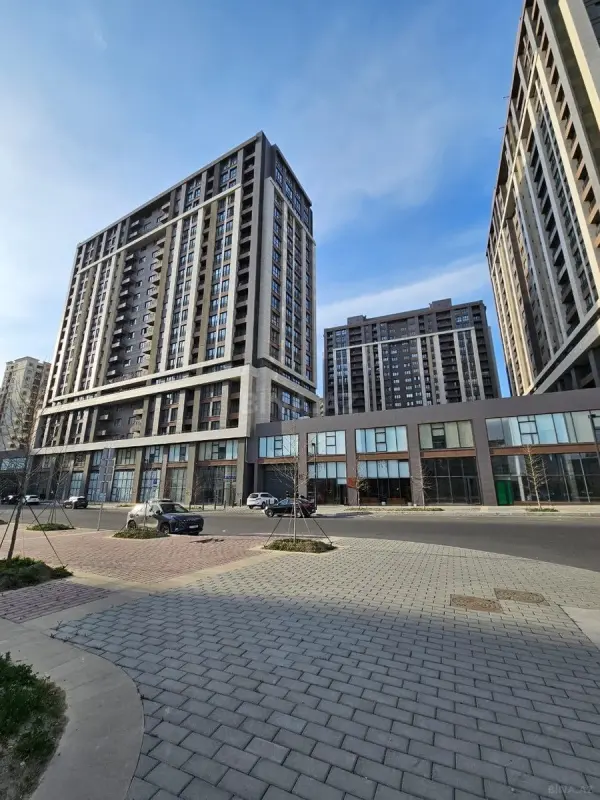 Satılır 3 otaqlı mənzil 92 m²