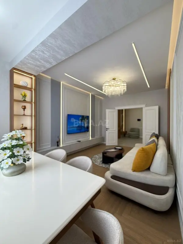 Satılır 3 otaqlı mənzil 120 m²