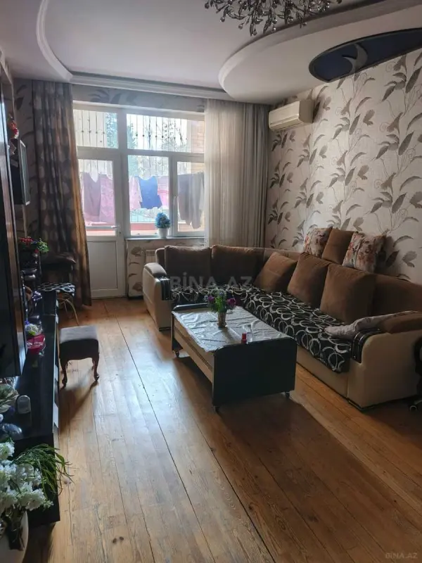 Satılır 2 otaqlı mənzil 94 m²