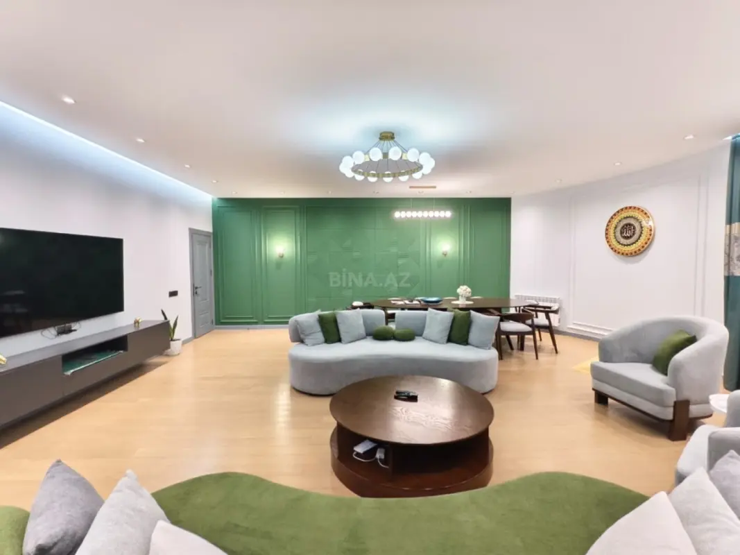 Satılır 3 otaqlı mənzil 157 m²