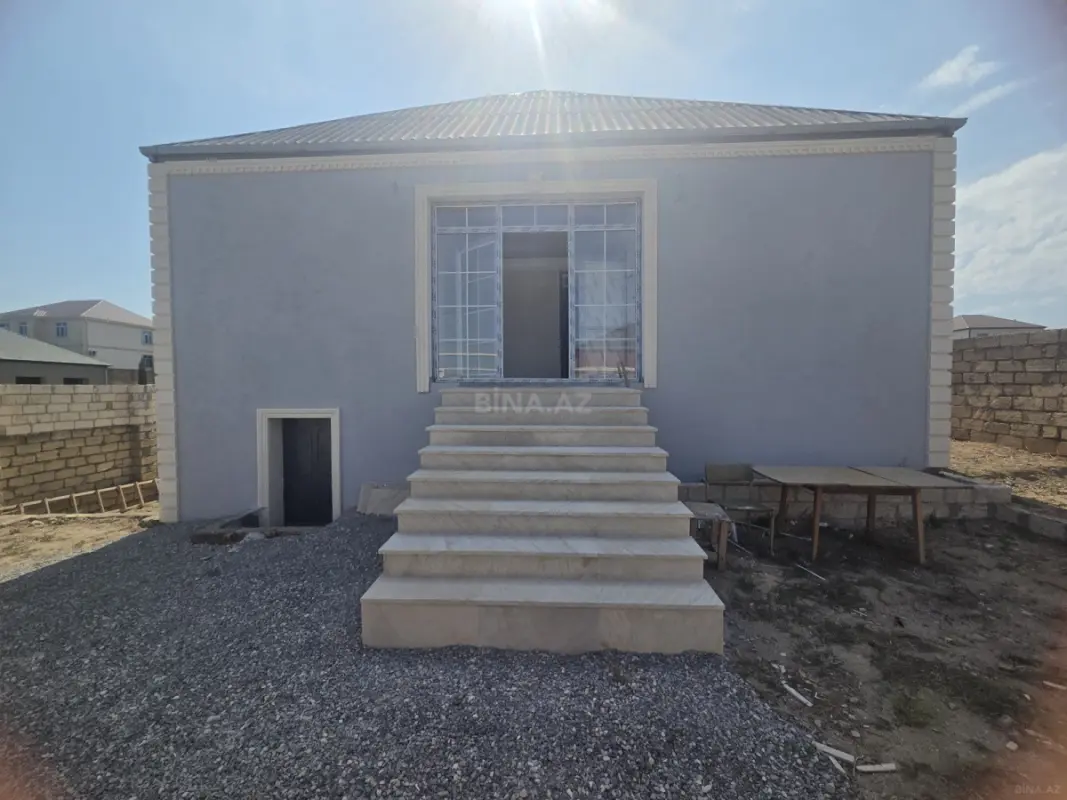 Satılır 4 otaqlı həyət evi 100 m²