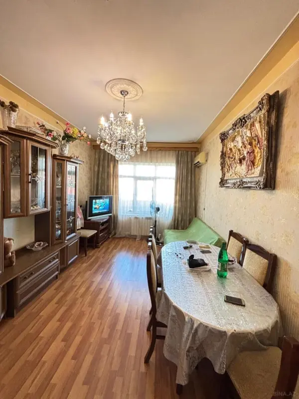 Satılır 4 otaqlı mənzil 120 m²