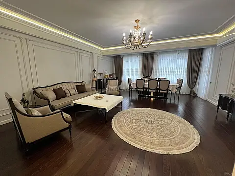 Satılır 4 otaqlı mənzil 180 m² — Bakı 4 otaq 180.00 m²