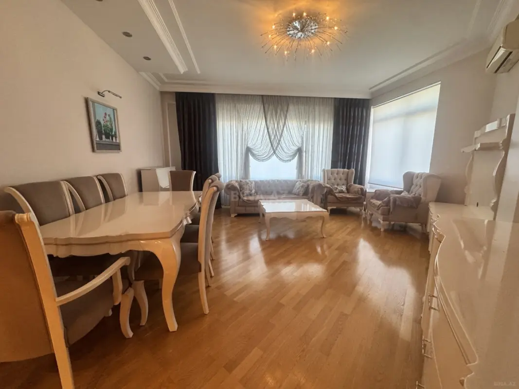 Satılır 3 otaqlı mənzil 125 m²