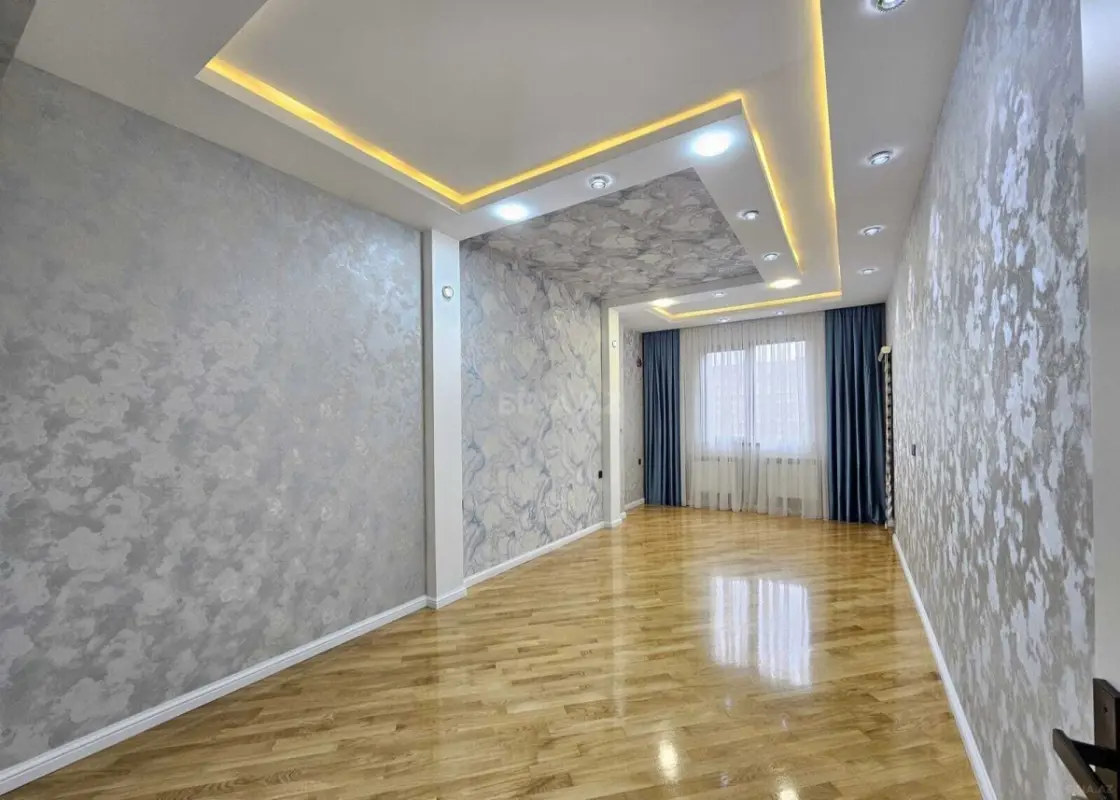 Satılır 3 otaqlı mənzil 126 m²
