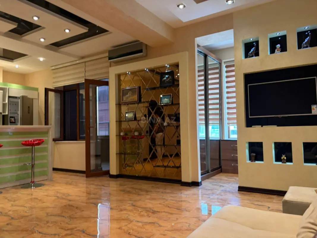Satılır 1 otaqlı mənzil 56 m²