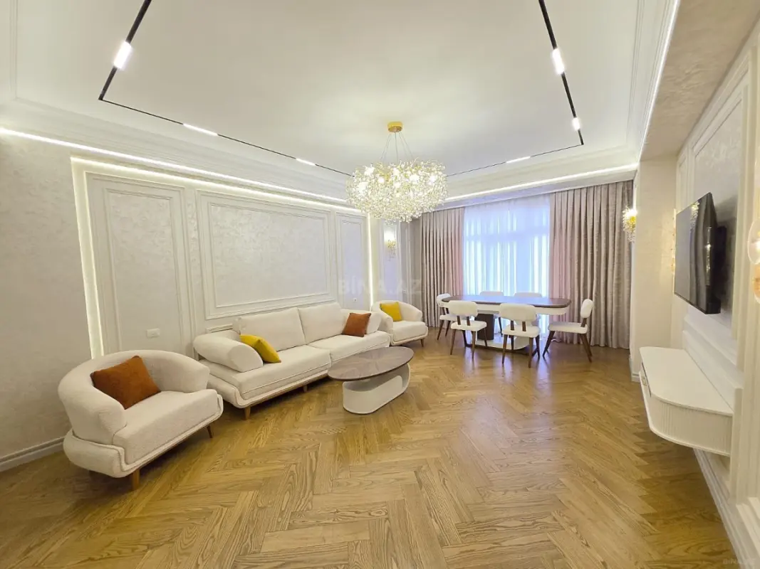 Satılır 3 otaqlı mənzil 128 m²