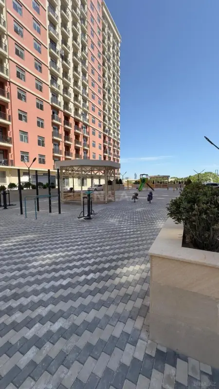 Satılır 2 otaqlı mənzil 78 m²