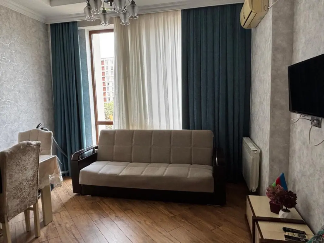 Kirayə verilir 2 otaqlı mənzil 55 m²