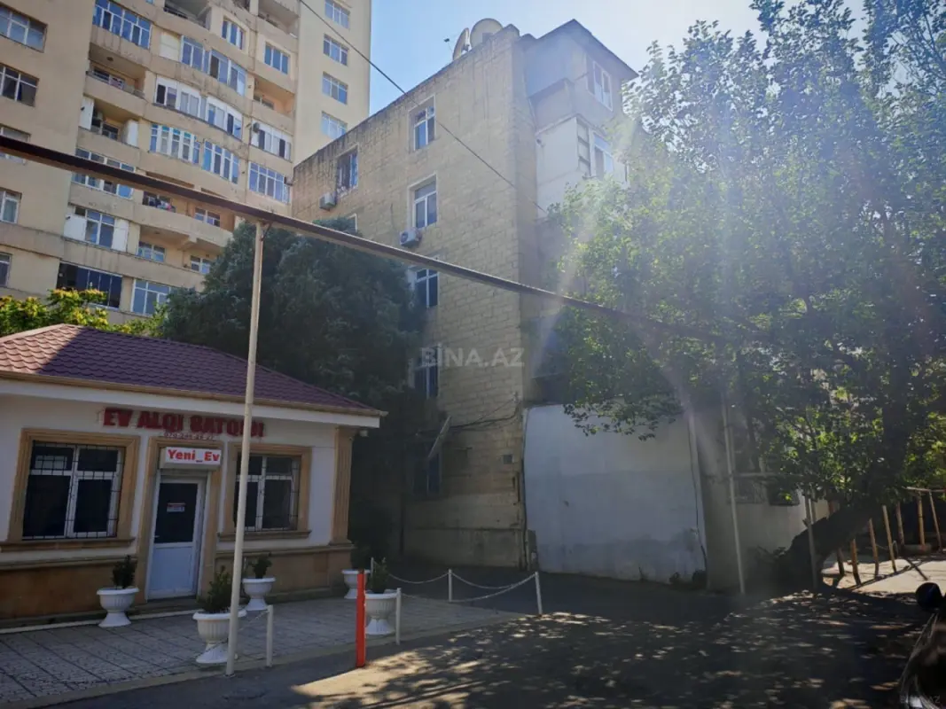 Satılır 1 otaqlı mənzil 35 m²