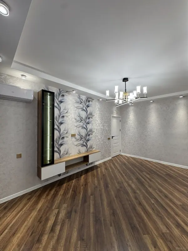 Satılır 2 otaqlı mənzil 63 m²