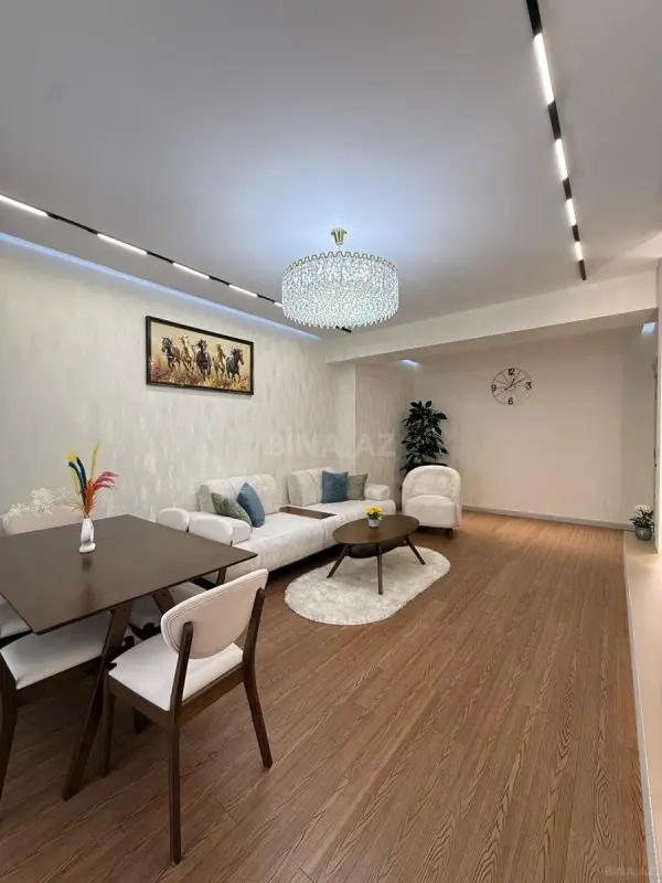Satılır 3 otaqlı mənzil 101 m²