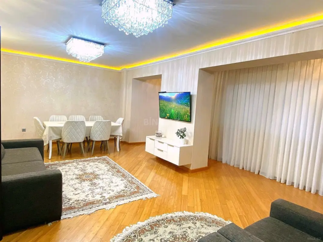 Satılır 3 otaqlı mənzil 100.5 m²