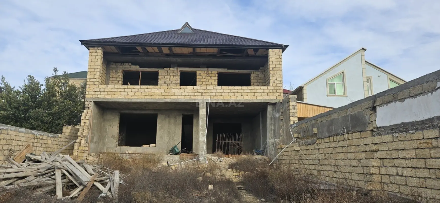 Satılır 5 otaqlı həyət evi 260 m²
