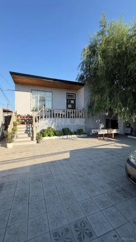 Satılır 4 otaqlı həyət evi 180 m²