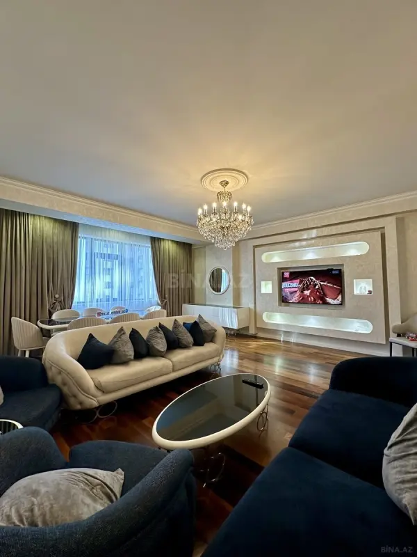 Satılır 3 otaqlı mənzil 140 m²