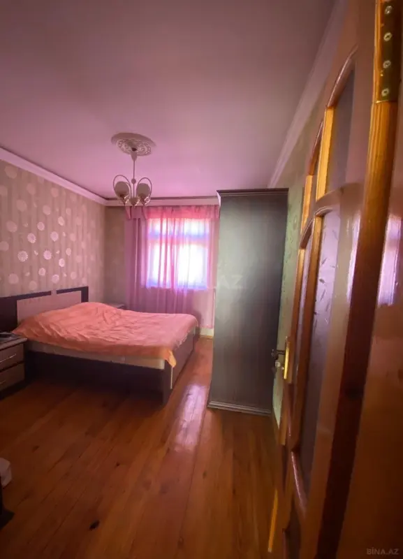 Satılır 5 otaqlı mənzil 115 m²