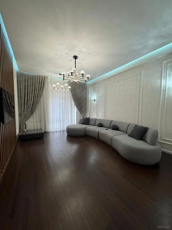 Kirayə verilir 2 otaqlı mənzil 95 m²