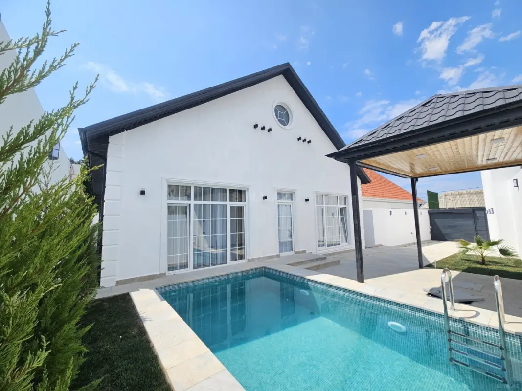 Satılır 4 otaqlı həyət evi 130 m²