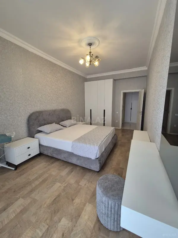 Kirayə verilir 2 otaqlı mənzil 75 m²