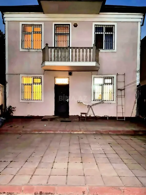 Satılır 4 otaqlı həyət evi 140 m²