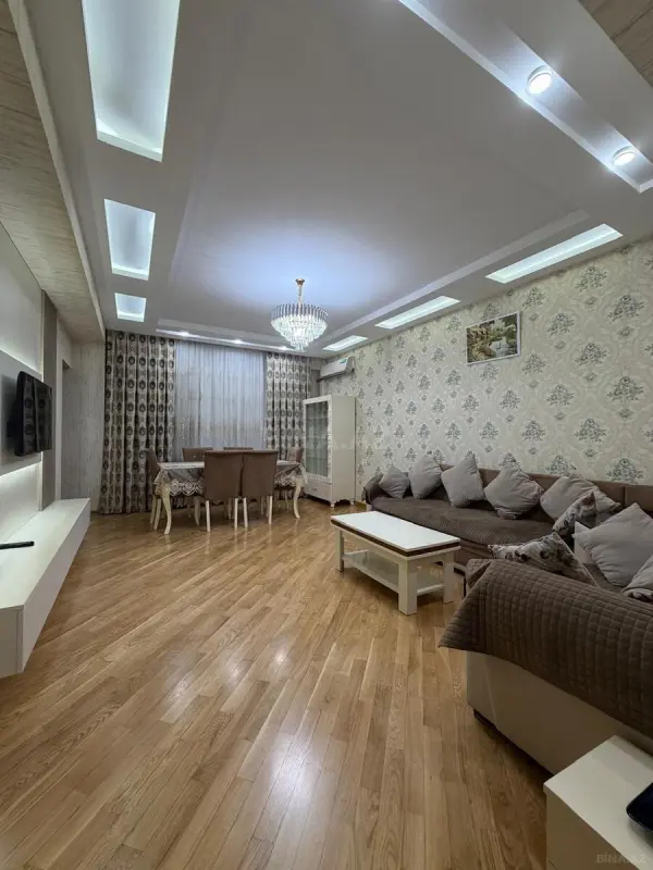 Satılır 3 otaqlı mənzil 82 m²