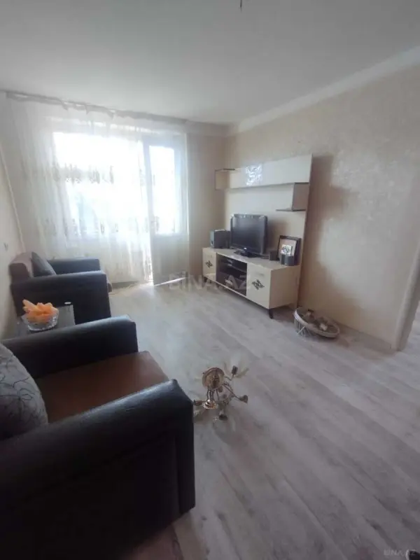 Kirayə verilir 2 otaqlı mənzil 45 m²