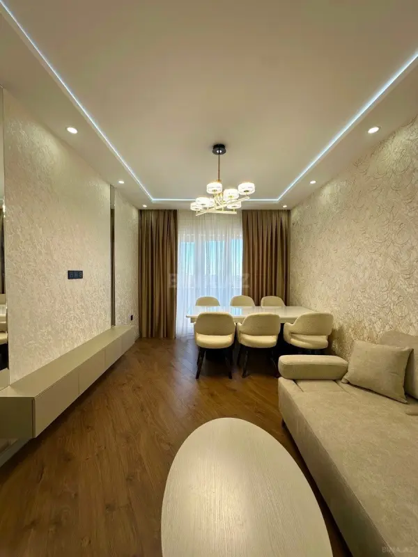 Satılır 3 otaqlı mənzil 82 m²