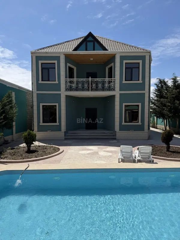 Kirayə verilir 7 otaqlı həyət evi 300 m²
