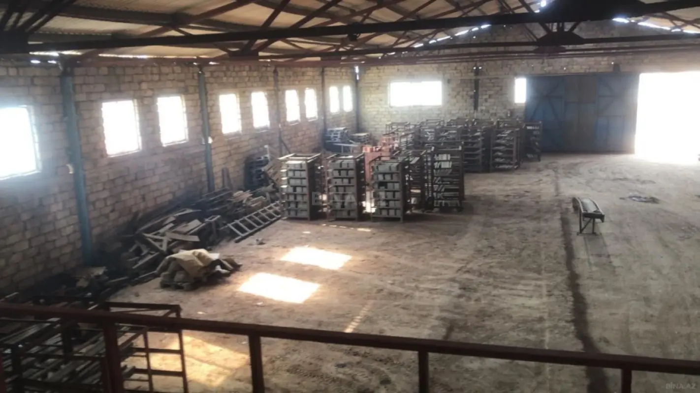 Satılır obyekt 3200 m²