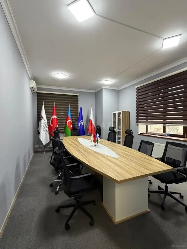 Kirayə verilir 4 otaqlı ofis 142 m²
