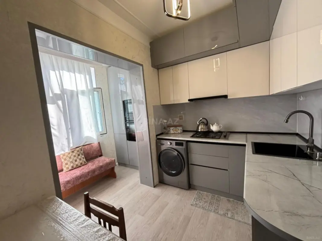 Satılır 2 otaqlı mənzil 61 m²