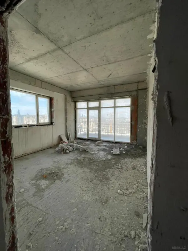 Satılır 3 otaqlı mənzil 120 m²
