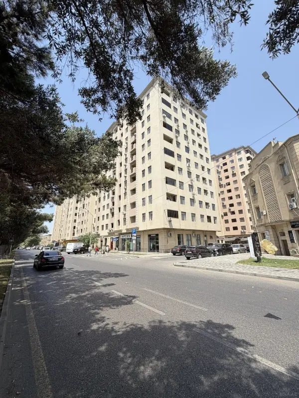 Satılır 2 otaqlı mənzil 47 m²