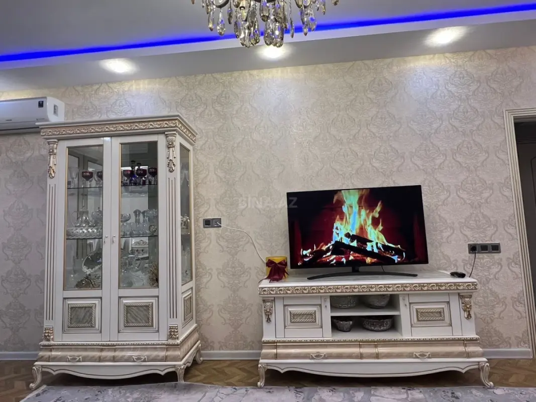 Satılır 2 otaqlı mənzil 96 m²