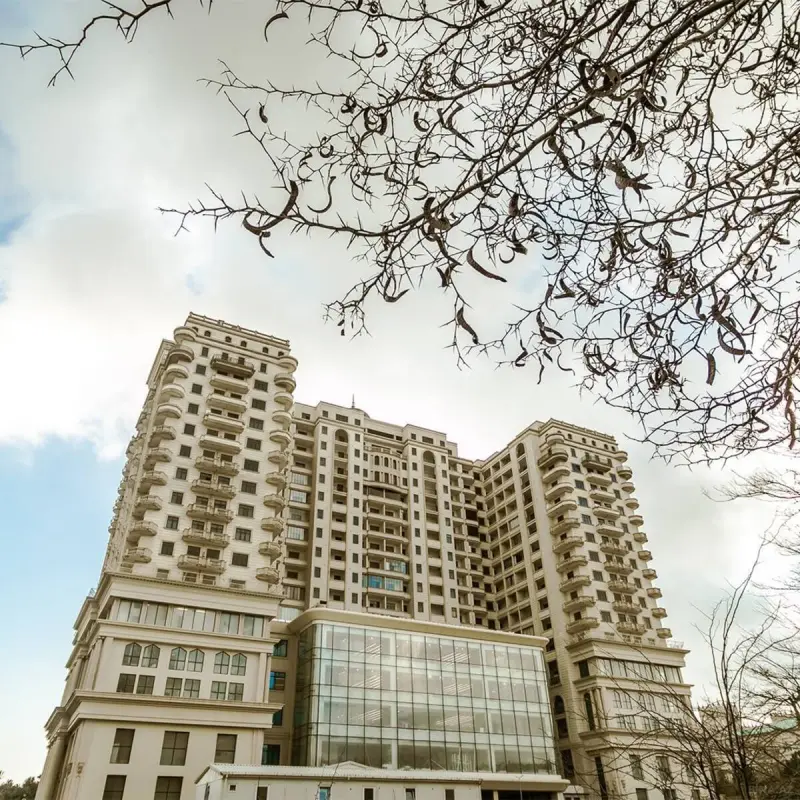 Satılır 5 otaqlı mənzil 221 m²