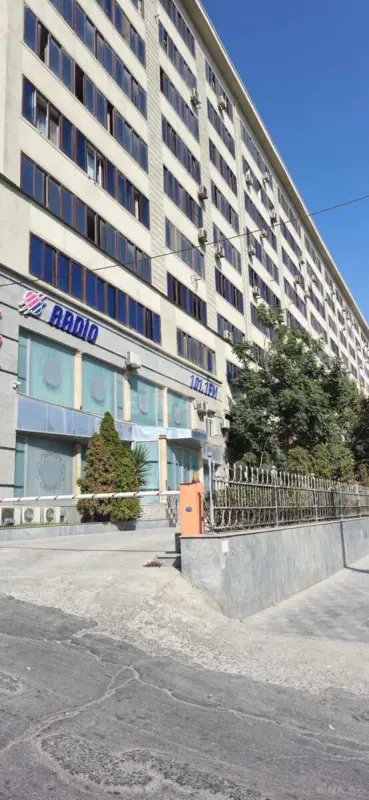 Satılır 5 otaqlı mənzil 115 m²