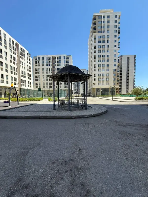 Satılır 3 otaqlı mənzil 101.1 m²
