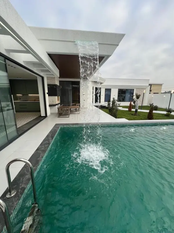 Satılır 5 otaqlı həyət evi 320 m²