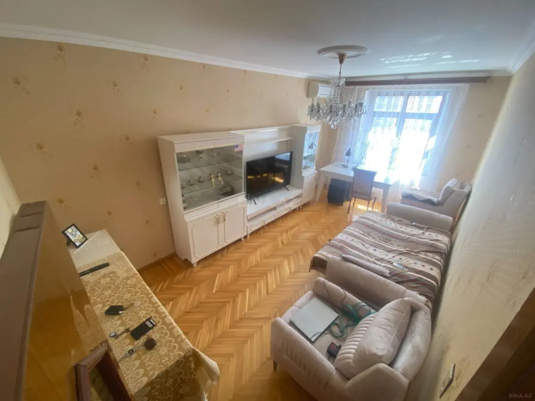 Satılır 4 otaqlı mənzil 90 m²