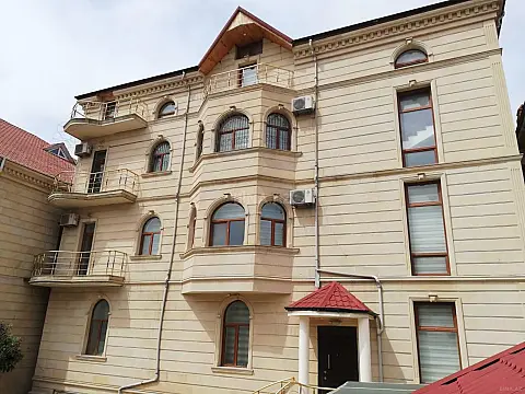 Kirayə verilir 12 otaqlı ofis 1250 m² — Bakı 12 otaq 1250.00 m²