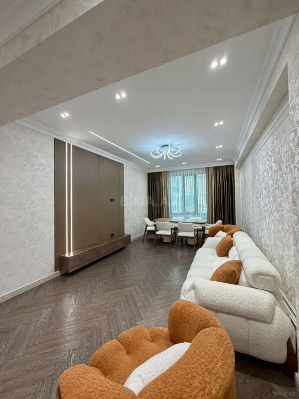 Satılır 3 otaqlı mənzil 141 m²