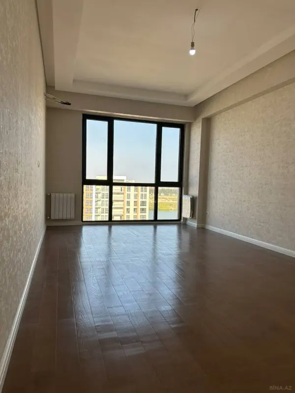 Satılır 3 otaqlı mənzil 98 m²