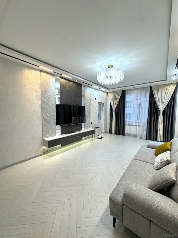 Satılır 3 otaqlı mənzil 105 m²
