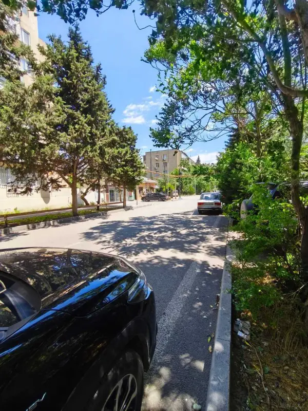 Satılır 5 otaqlı mənzil 125 m²