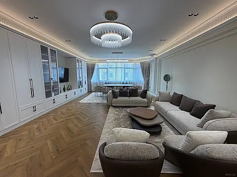 Kirayə verilir 4 otaqlı mənzil 230 m² — Bakı 4 otaq 230.00 m²