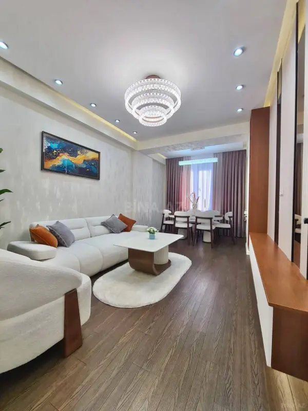 Satılır 3 otaqlı mənzil 108 m²