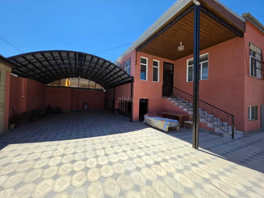 Satılır 6 otaqlı həyət evi 239.4 m²