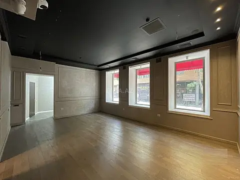 Kirayə verilir obyekt 95 m² — Bakı, Sahil qəs. 95.00 m²
