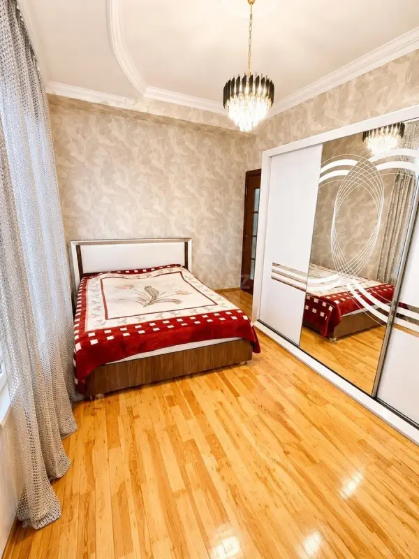 Satılır 3 otaqlı mənzil 110 m²